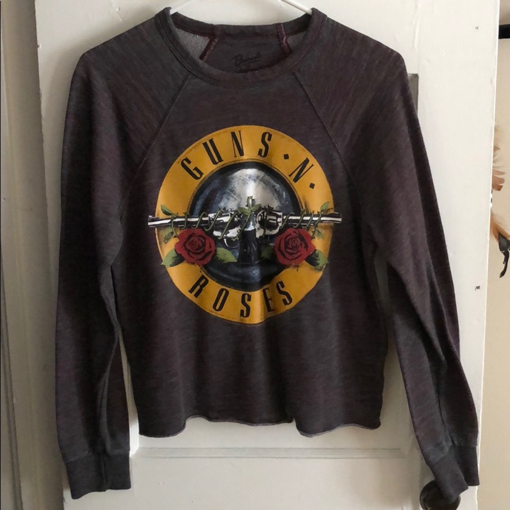 LONG SLEEVE GUNS AND ROSES SHIRT